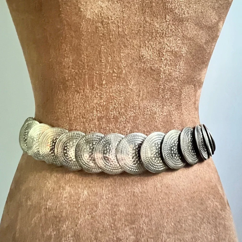 Vintage Silver Textured Medallion Elastic Stretch Waist Belt Size Medium Western